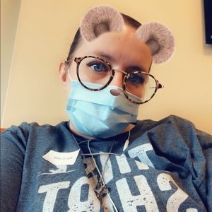 Meet your Posher, Flo